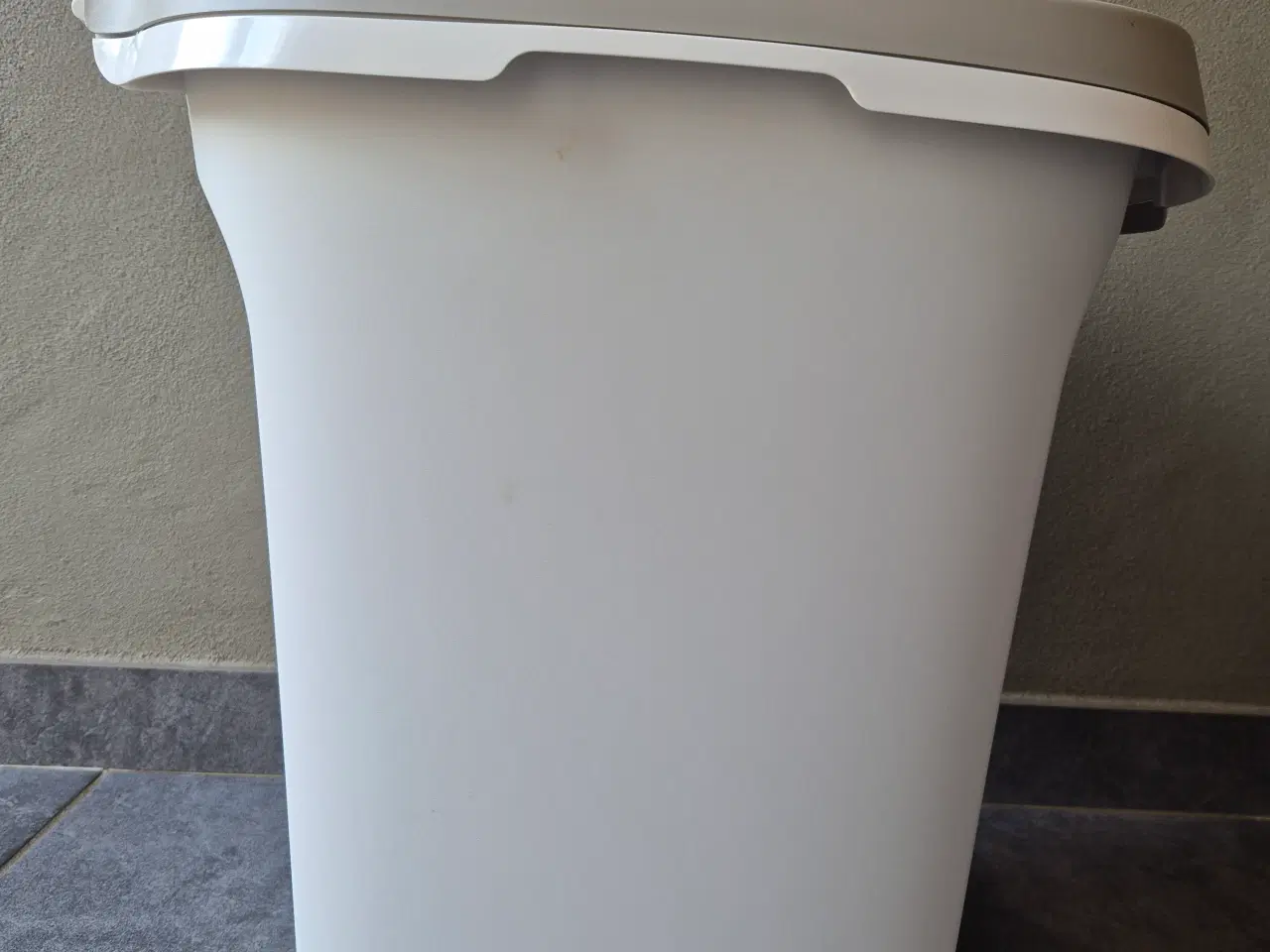 Billede 4 - Foderspand  38 liter