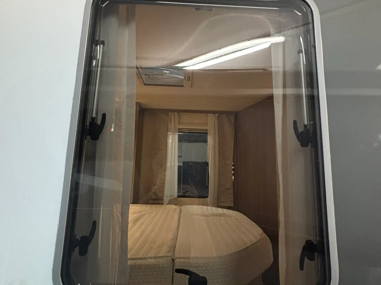 Billede 20 - Autocamper til salg - LMC Element T748