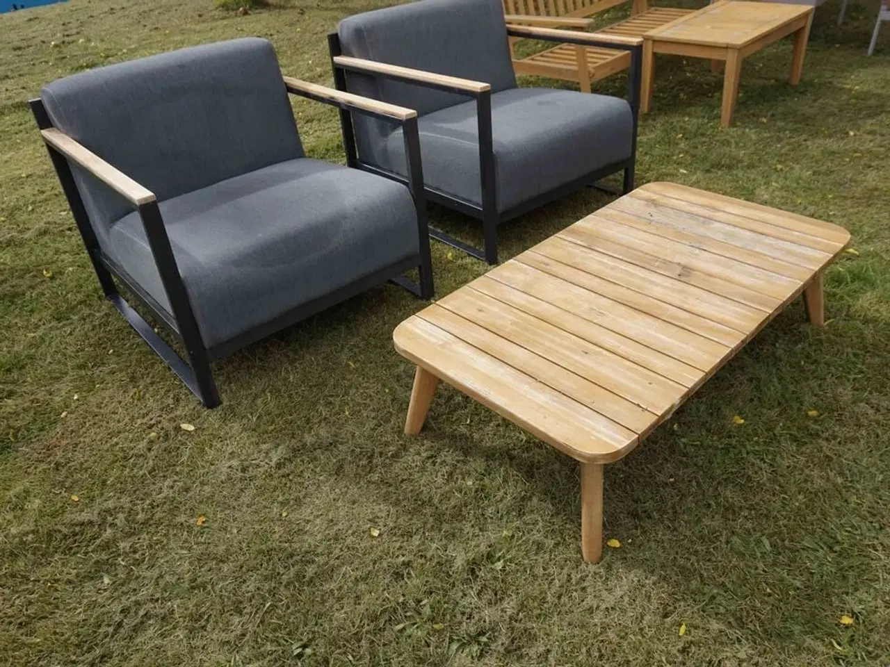 Billede 2 - 2 stk Loungestole med bord