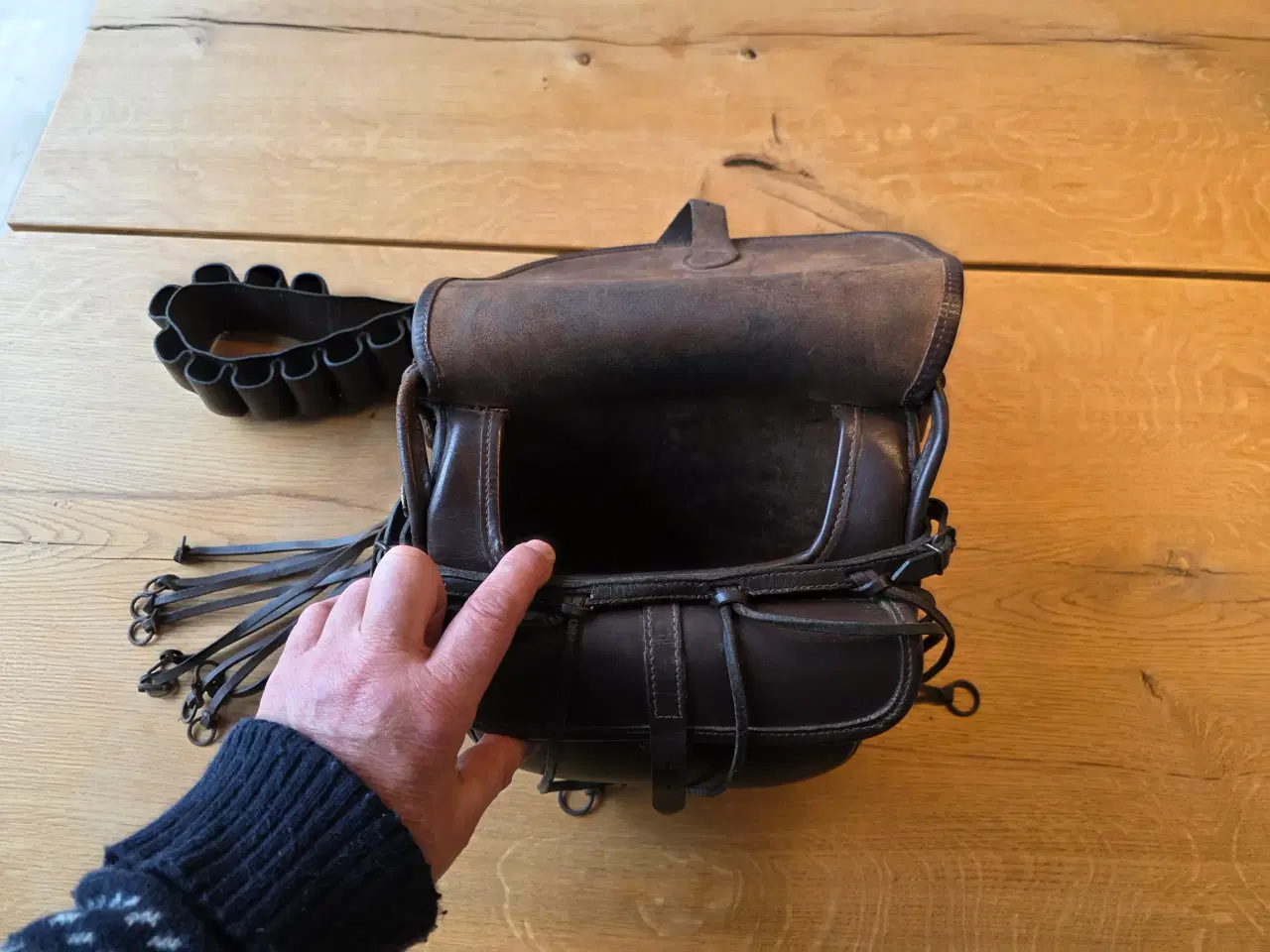 Billede 3 - Jagttaske i kraftigt læder