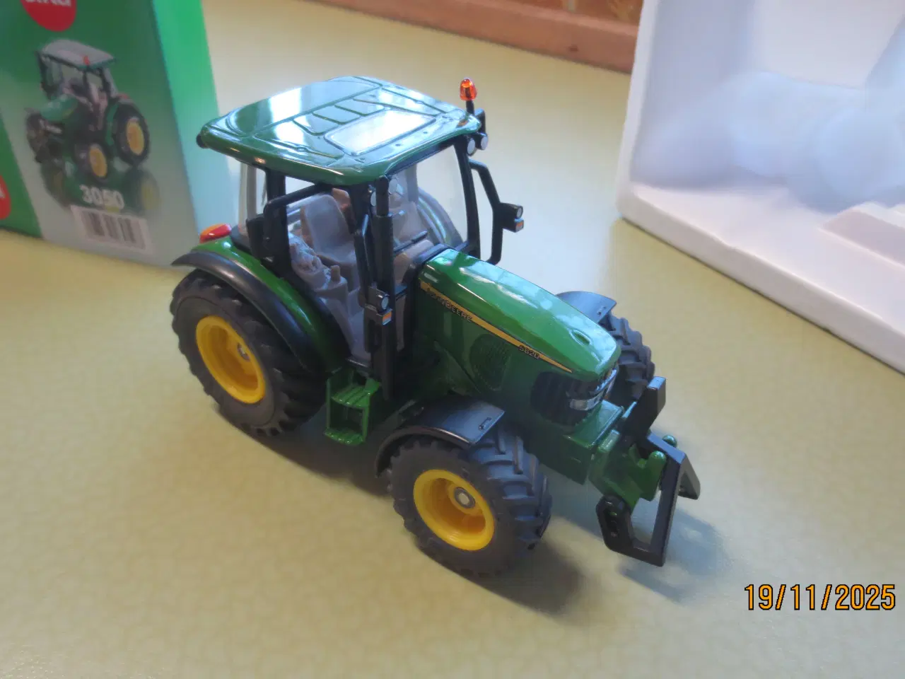 Billede 5 - 1 stk Ny Modeltraktor John Deere 5820 