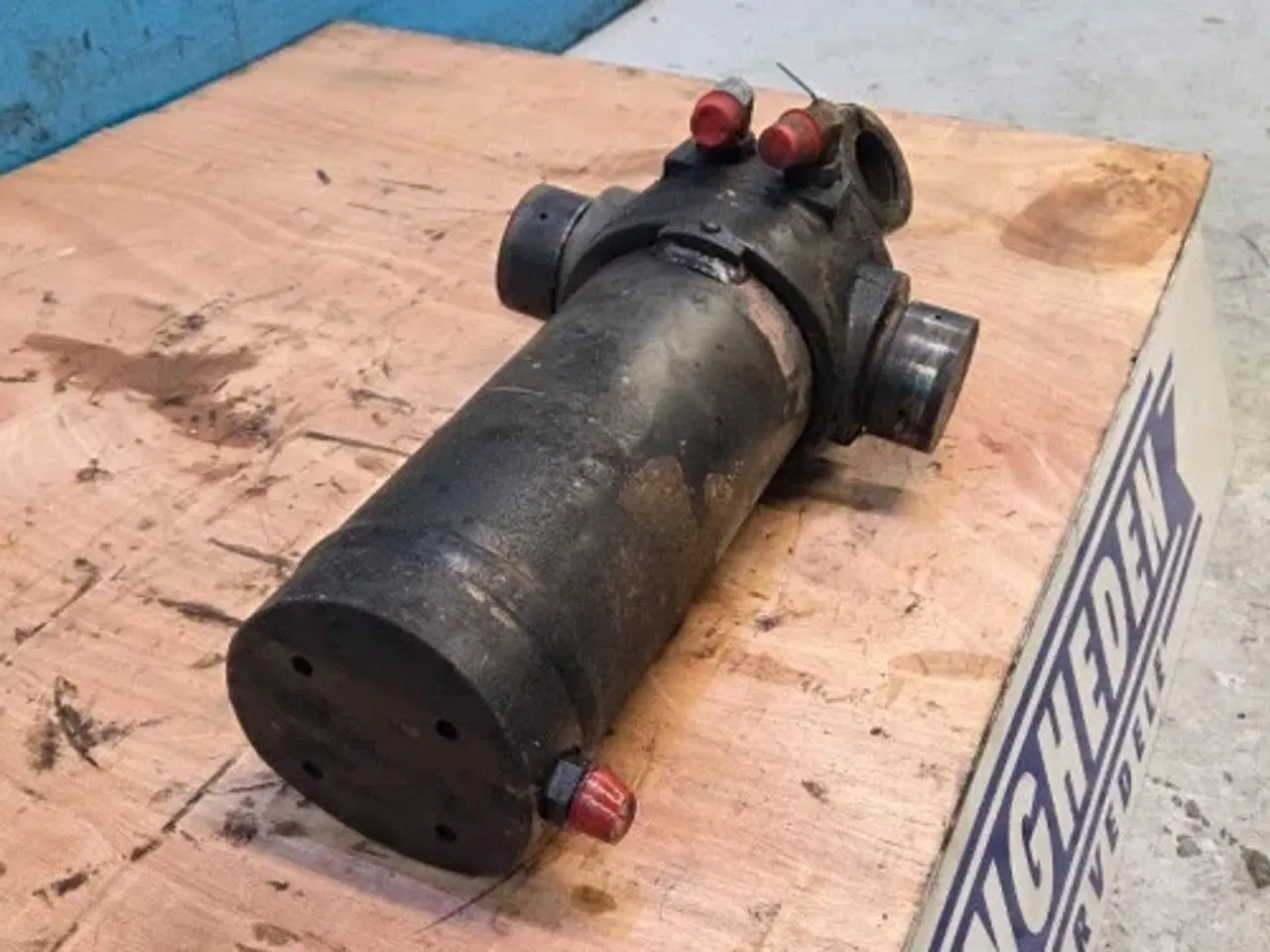 Billede 9 - New Holland LB110 Cylinder 85800365