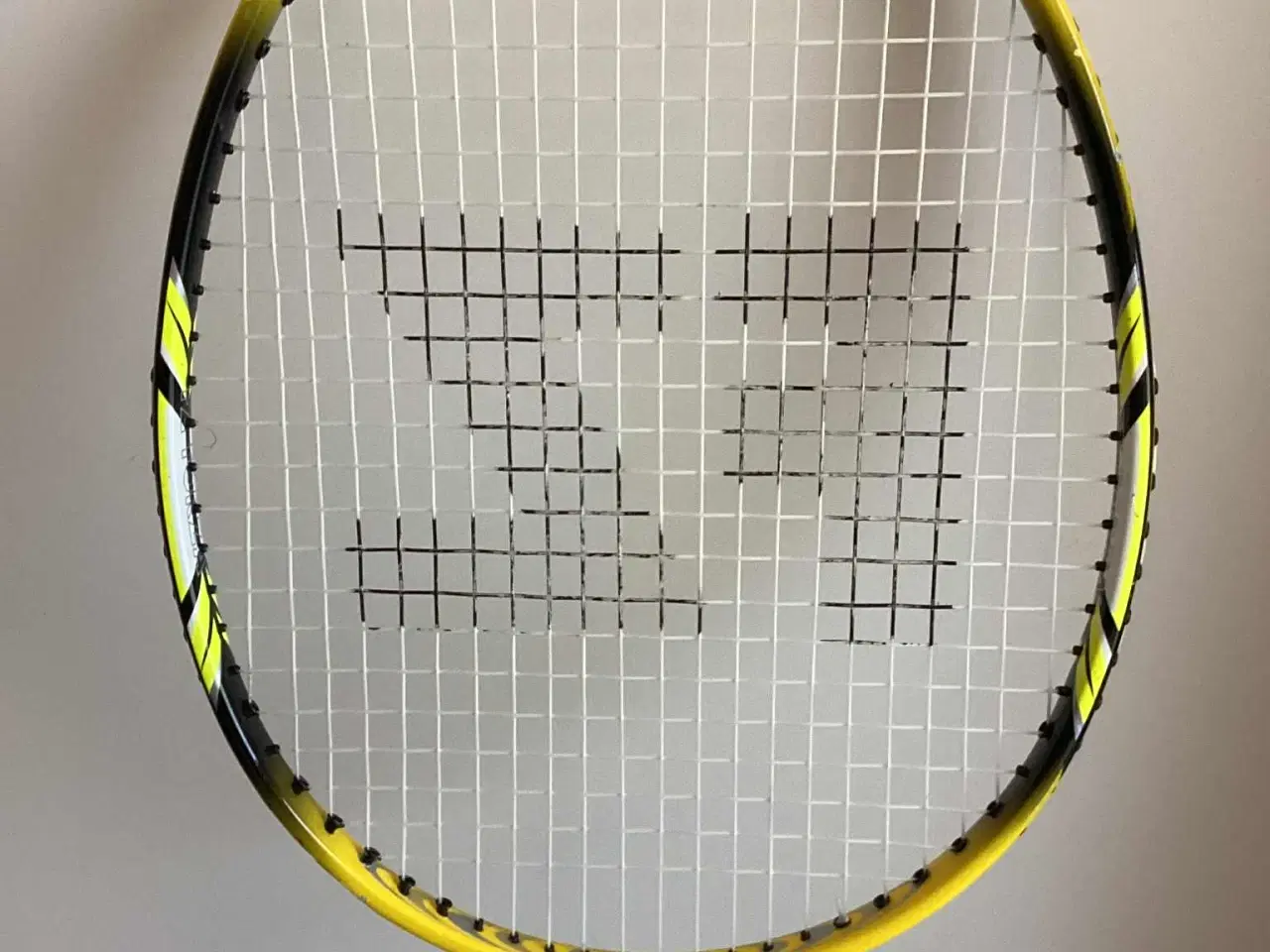 Billede 2 - Pæn  FORZA junior grafit badmintonketcher