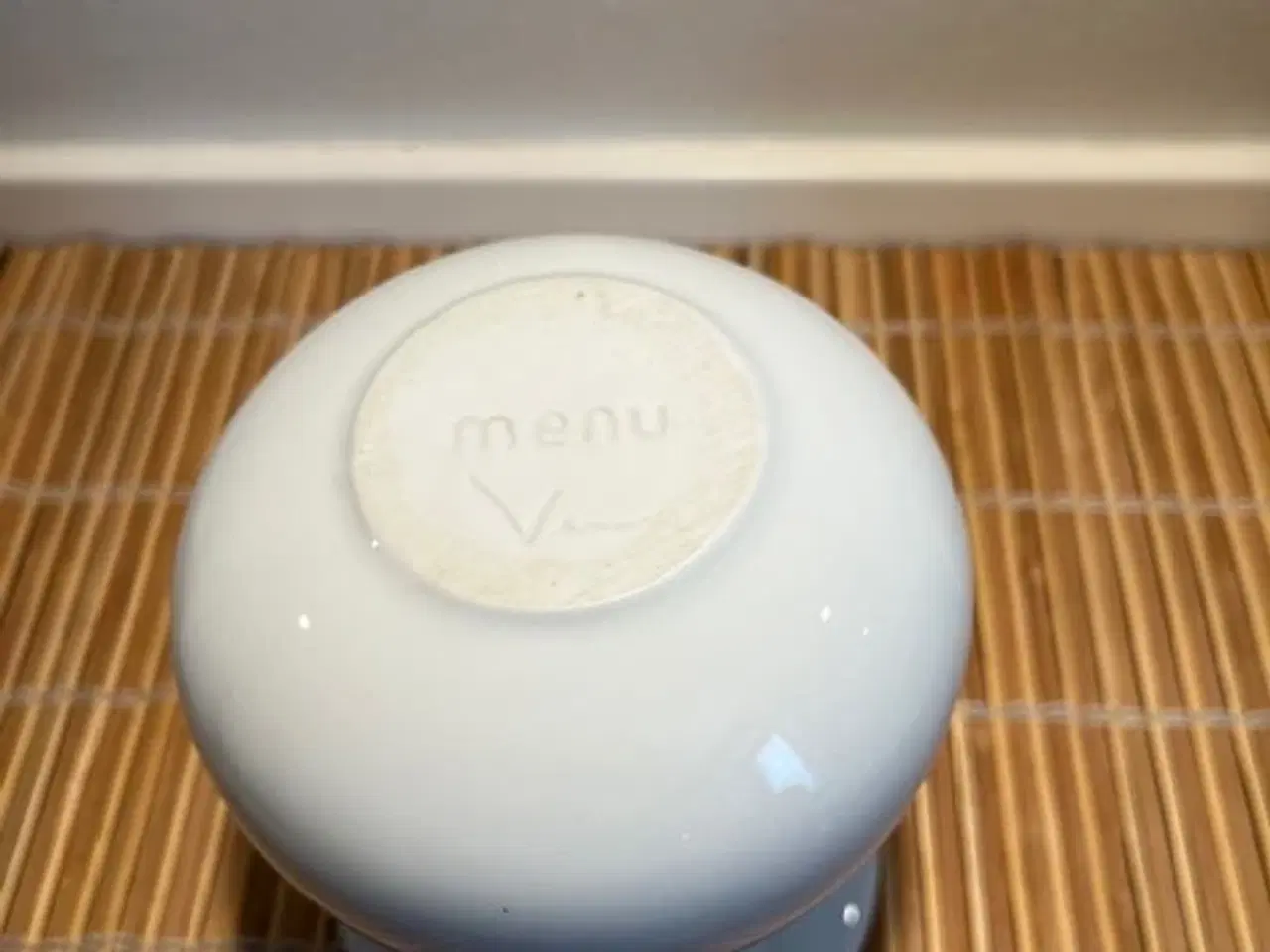 Billede 2 - Stilren Menu-vase i hvid porcelæn – Dansk Design