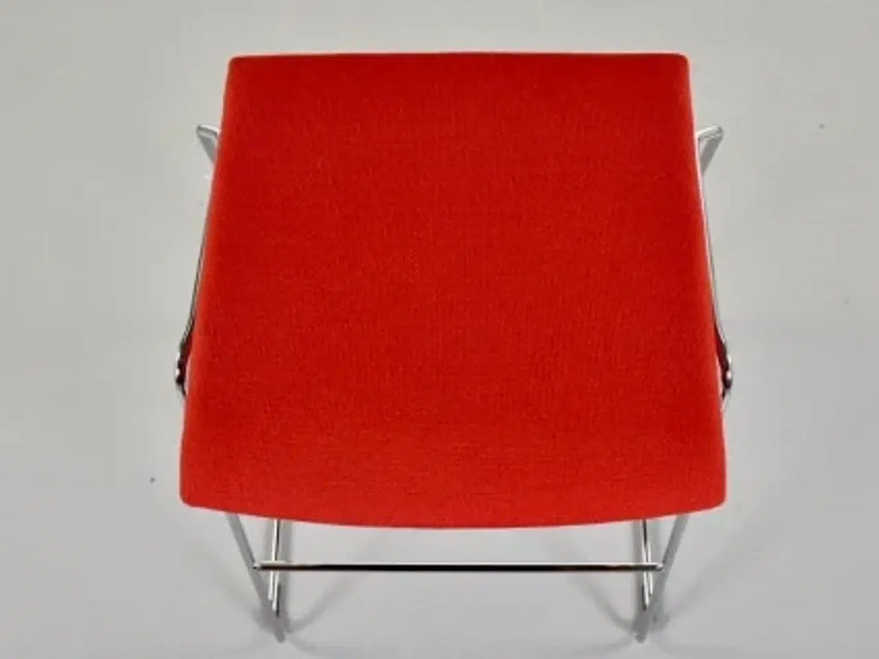 Billede 5 - Savir gate barstol med rødt polster på sædet og på krom stel