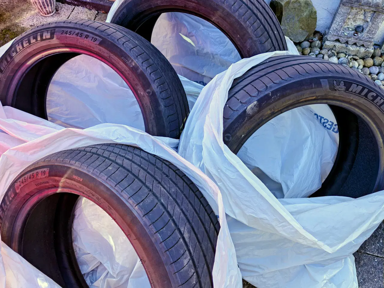 Billede 2 - Michelin 245 45 19