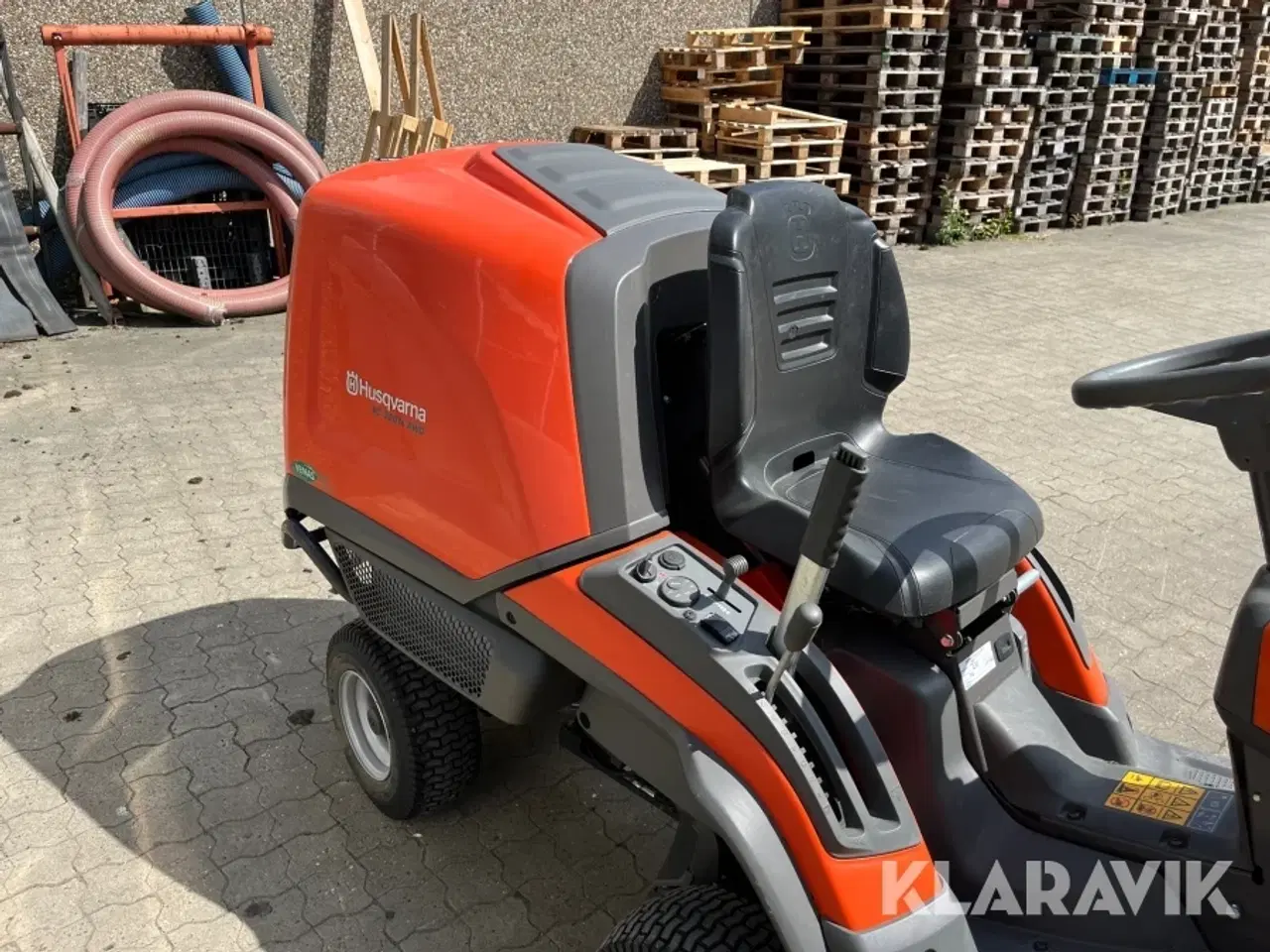 Billede 11 - Klipper med opsamler Husqvarna RC 320Ts AWD