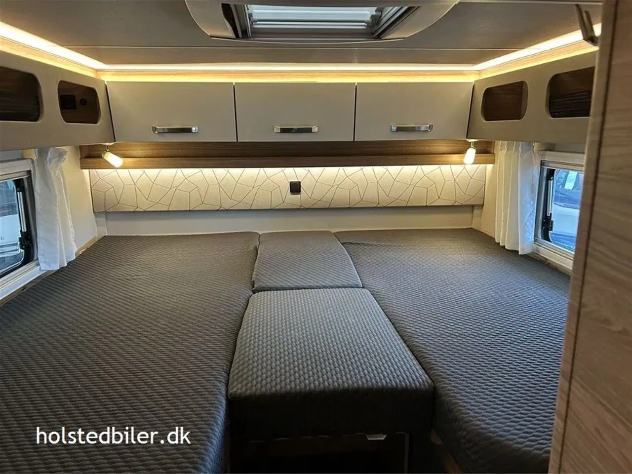 Billede 14 - 2023 - Weinsberg Pepper Edition MEG 640 Suite   Mercedes og 4 sovepladser.