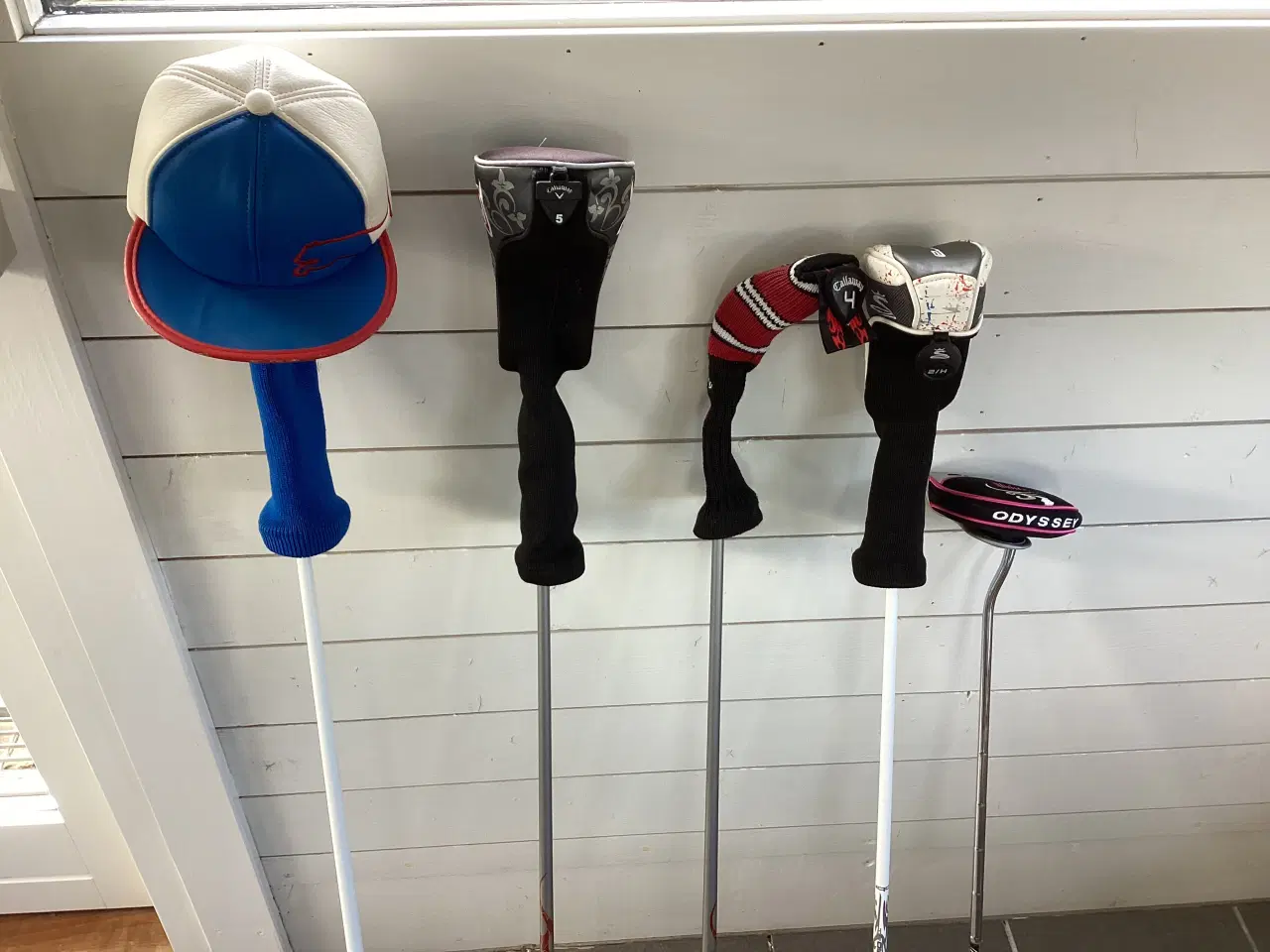 Billede 3 - Dame-Golfudstyr- Driver, 3 Køller, 9 Jern, Putter