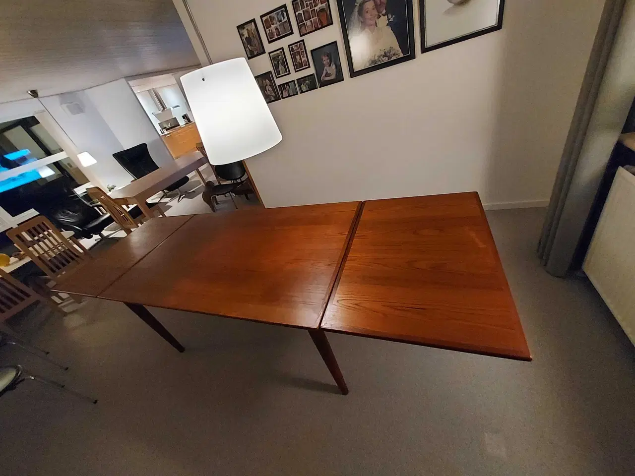 Billede 7 - Teaktræs spisebord m. hollandsk udtræk