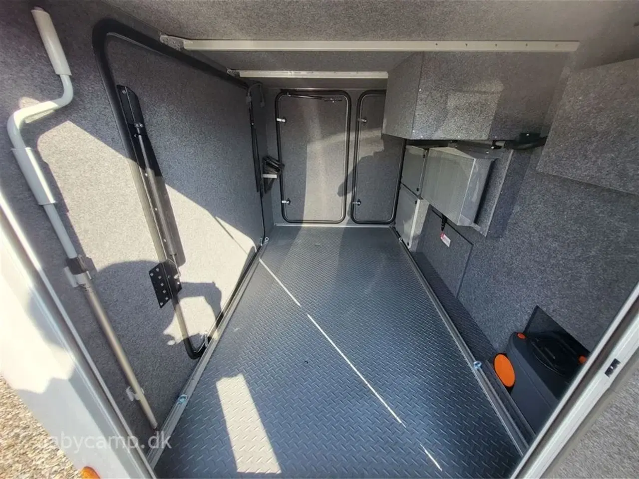 Billede 30 - 0 - Frankia I 740 GD F-Line   Topudstyret Titan 740, 4500 kg, luft bagaksel, 180 HK, Alde Centralvarme