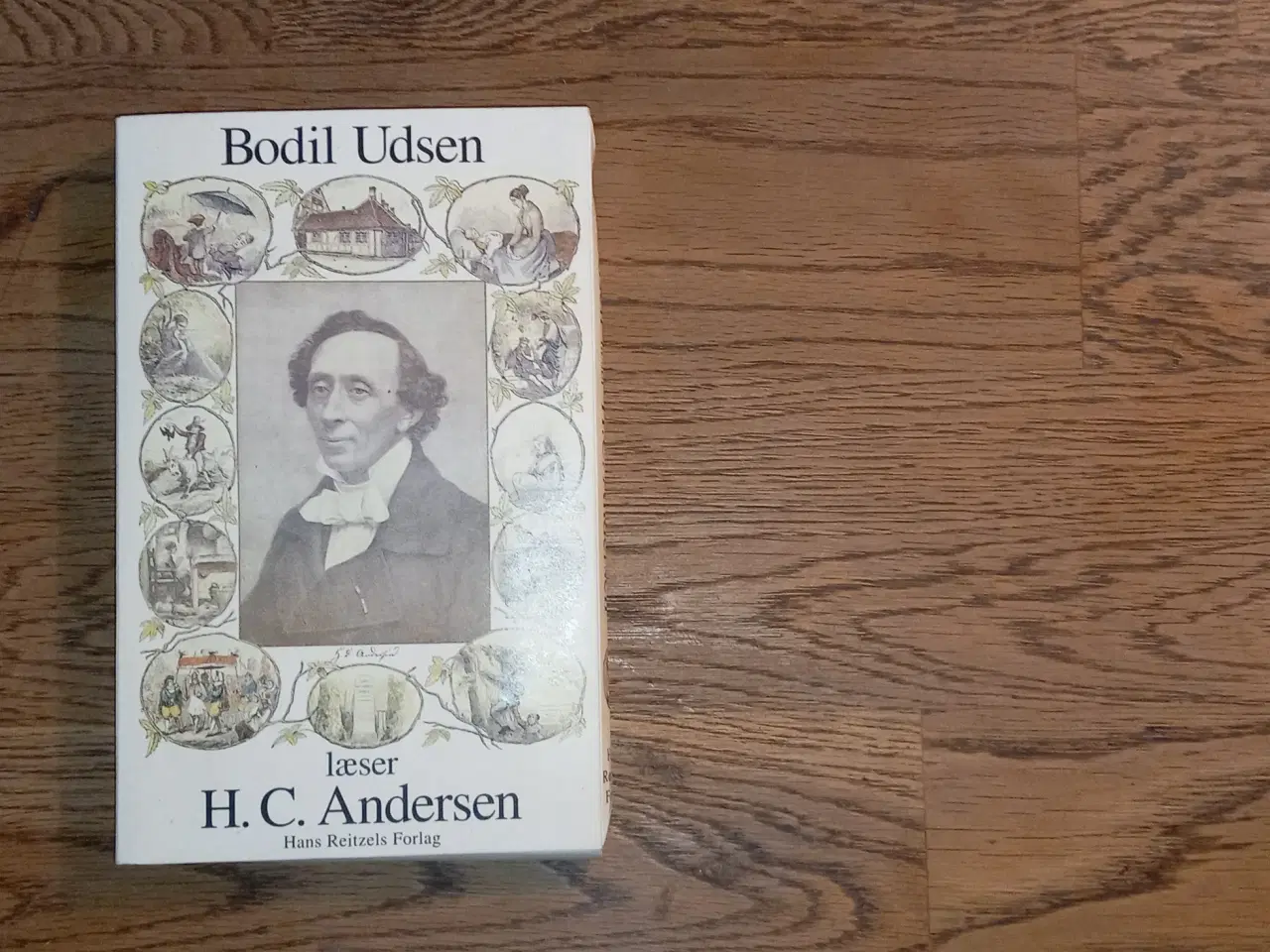 Billede 1 - Bodil Udsen læser HC Andersen