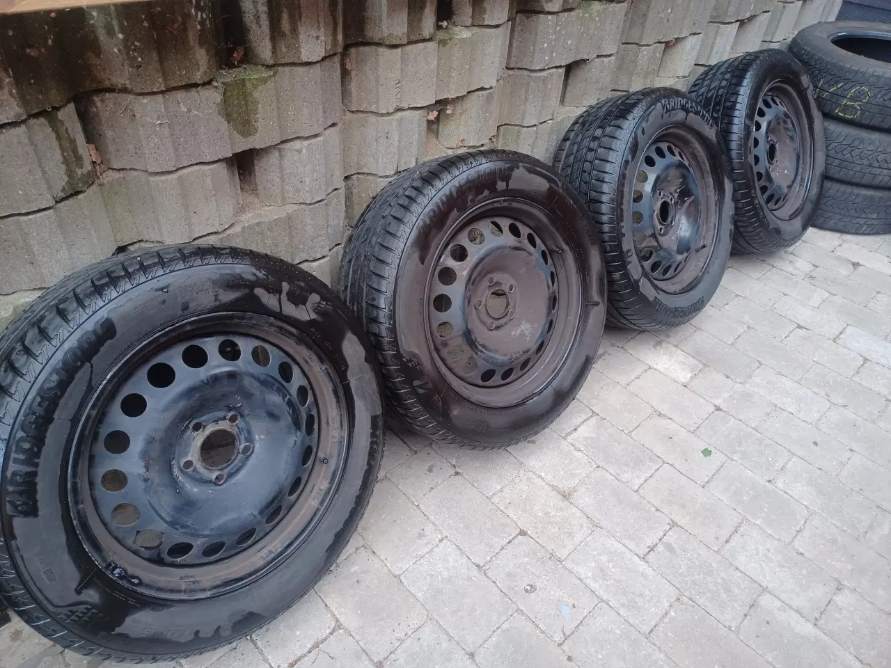 Billede 2 - Ford sommerhjul.