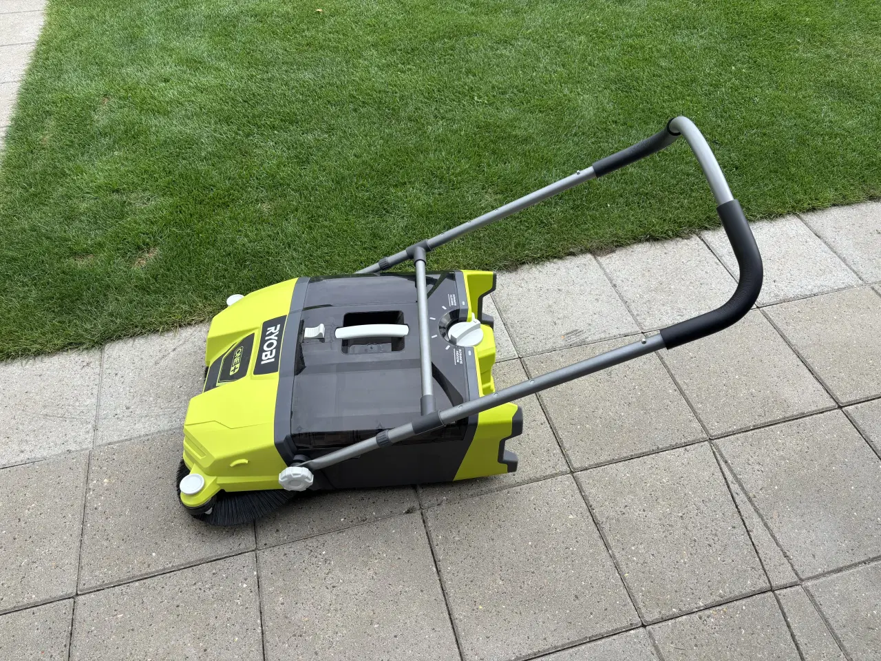 Billede 2 - Ryobi Fejemaskine R18SW3