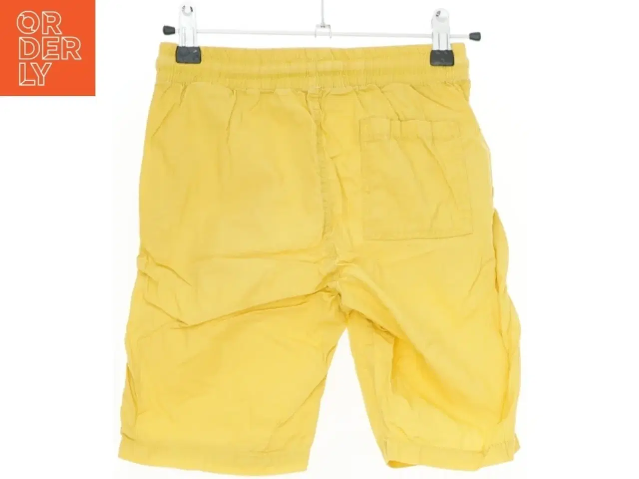 Billede 2 - Gule shorts med elastik og snøre fra H&M (str. 122)