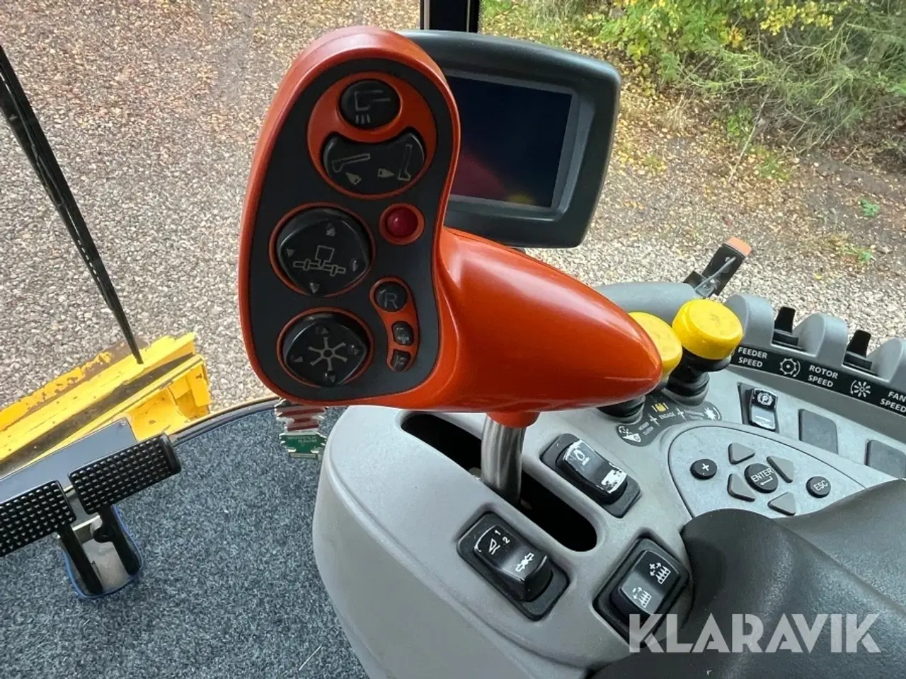 Billede 11 - Mejetærsker New Holland CX880 med skærebord