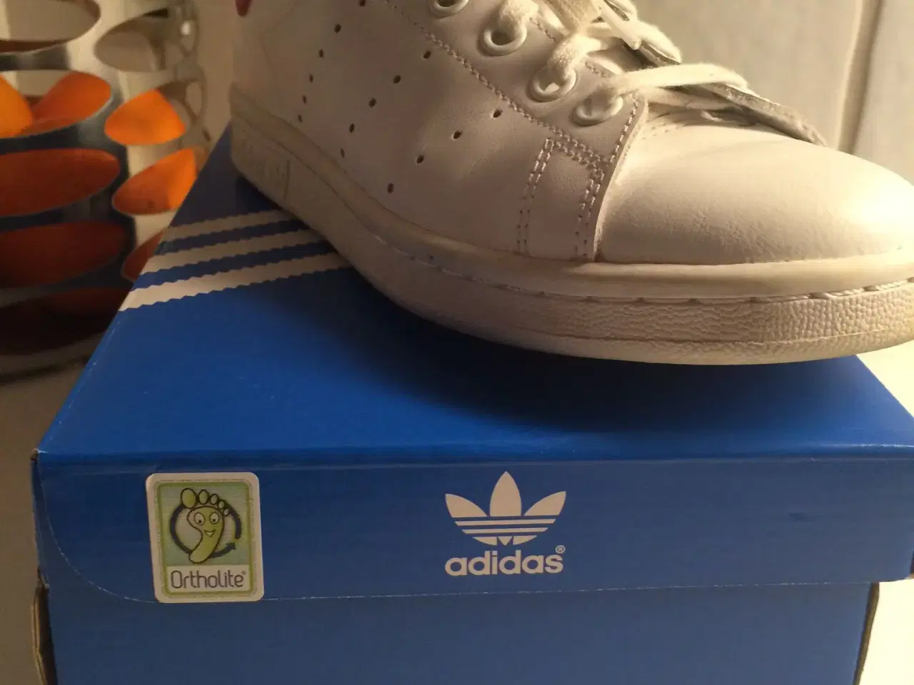 Billede 5 - Adidas Stan Smith J Råhvid med rødt logo