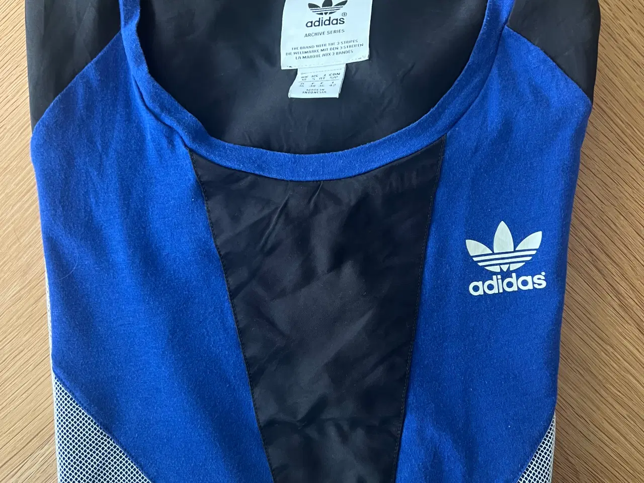 Billede 1 - T-shirt fra Adidas