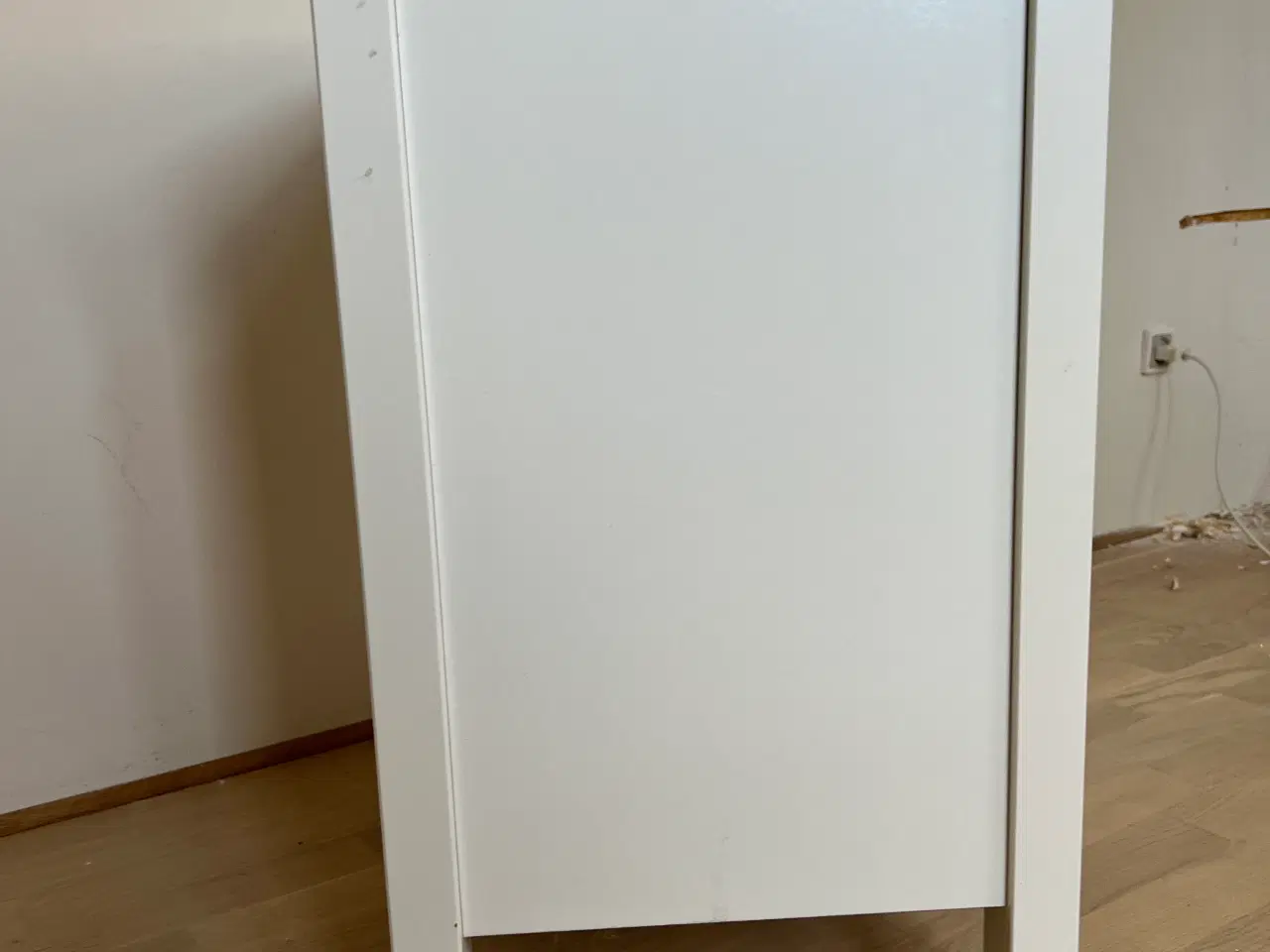 Billede 2 - Sengebord/ lille kommode
