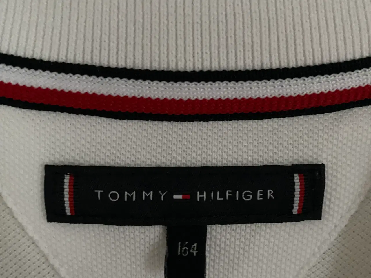 Billede 2 - Tommy Hilfiger t-shirt