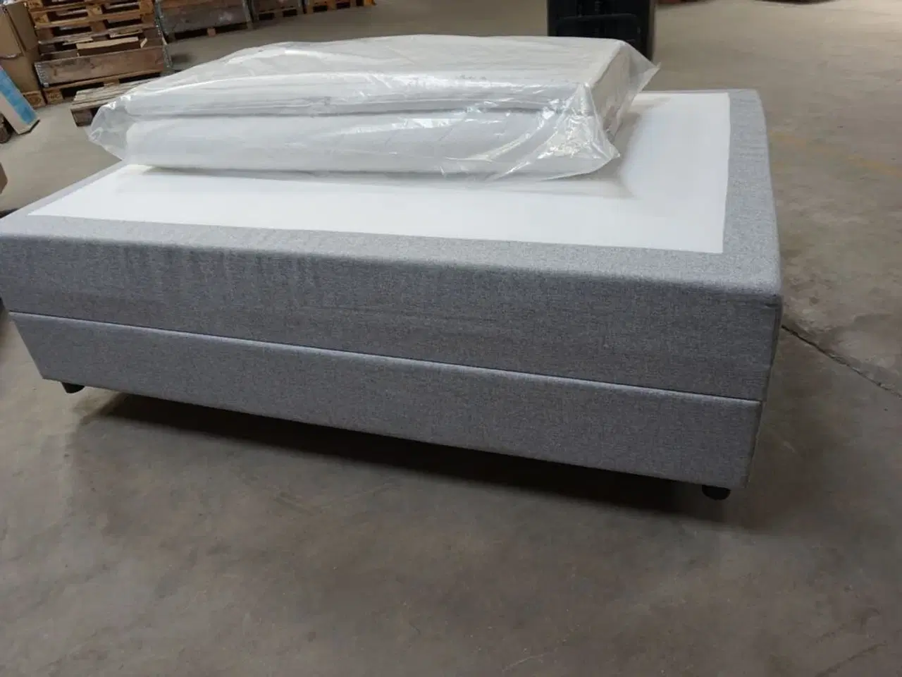 Billede 4 - Nordisk Fjer B110 seng med opbevaring 140x200 cm