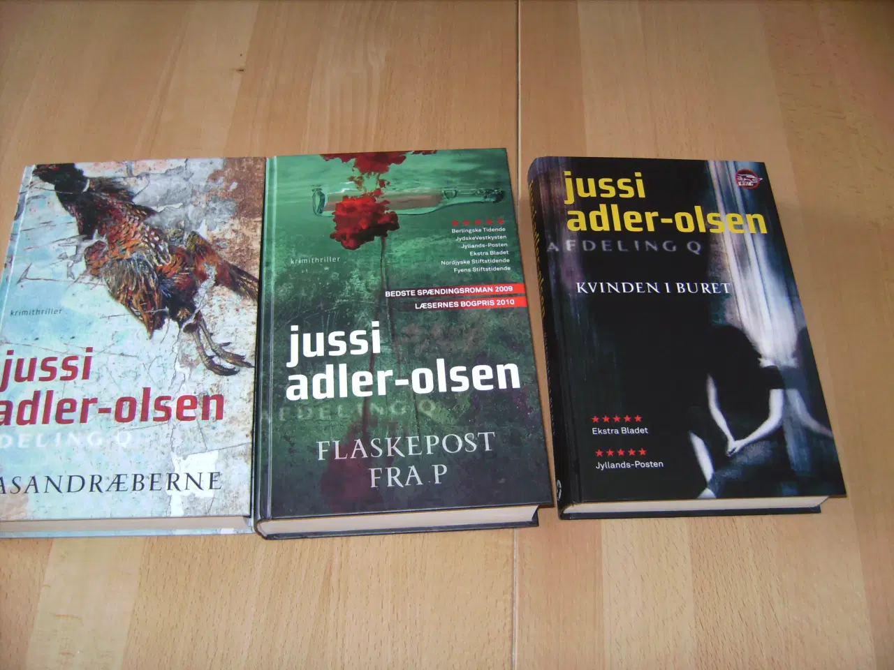 Billede 1 - Kvinden i buret og Flaskepost fra P