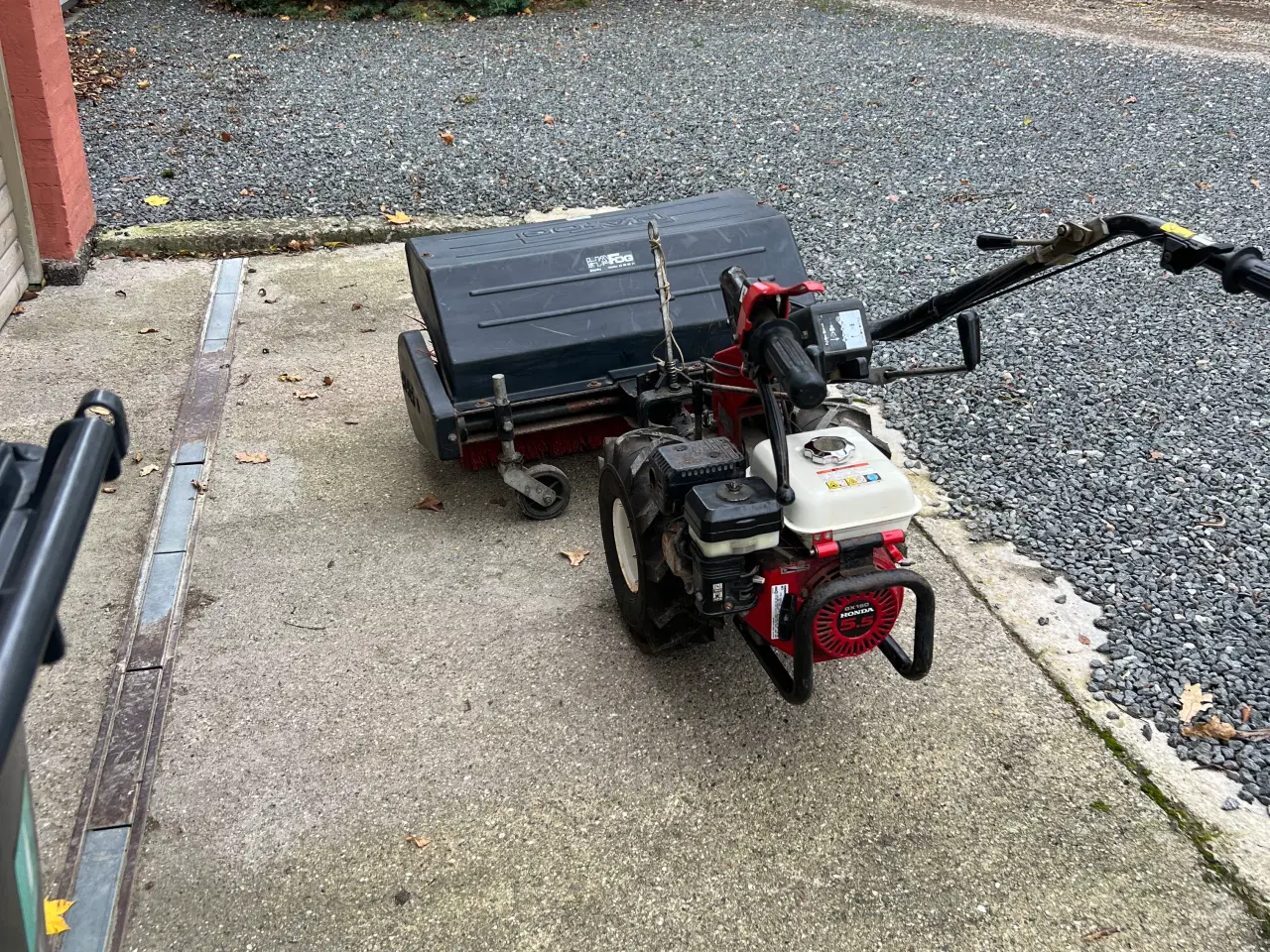 Billede 3 - Nibbi fejemaskine