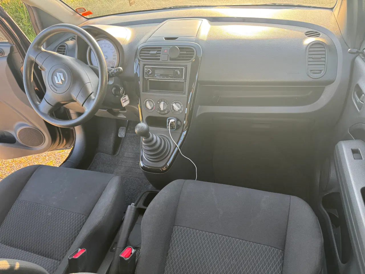 Billede 3 - Suzuki Splash Nysynet Økonomisk Bil