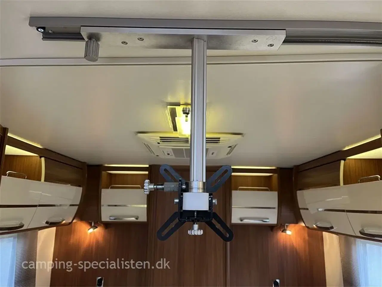 Billede 11 - 2013 - Adria Alpina 613 UT Alde Centralvarme   Adria Alpina 613 UT 2013 - Se den nu hos Camping-Specialisten.dk