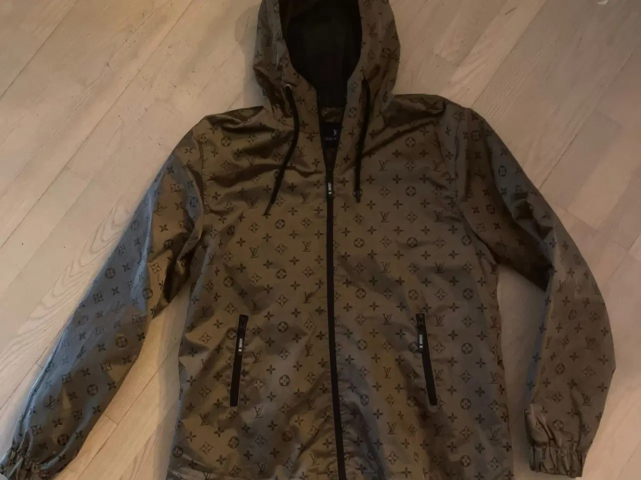 Billede 1 - Dejligt overgangs jakke i xxl