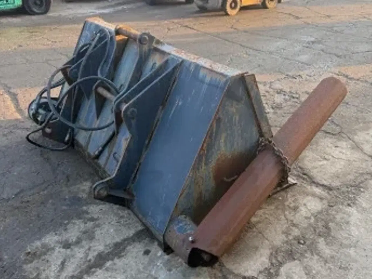 Billede 3 - Skovl med bundsnegl