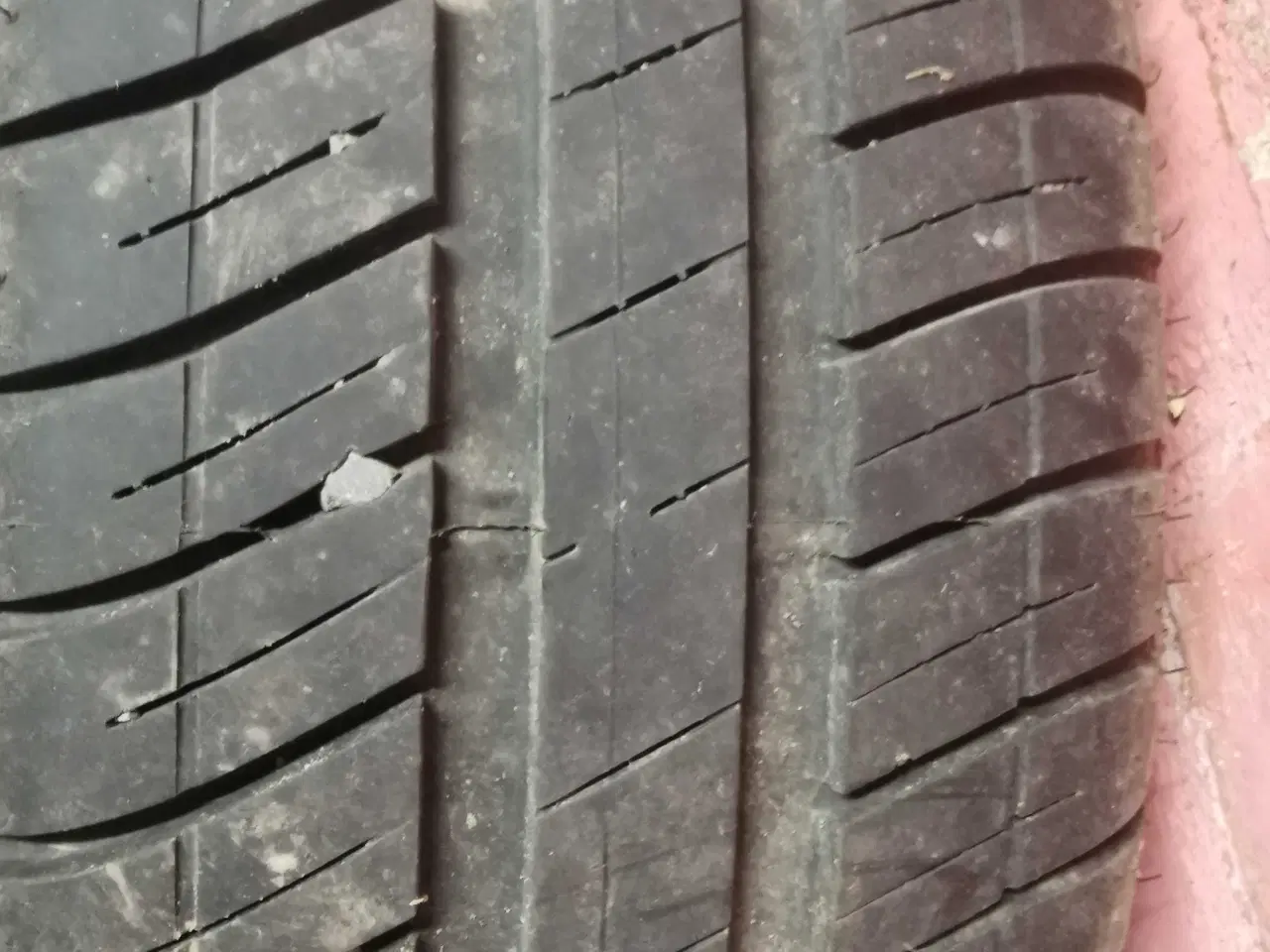 Billede 4 - Dæk på alufælge 