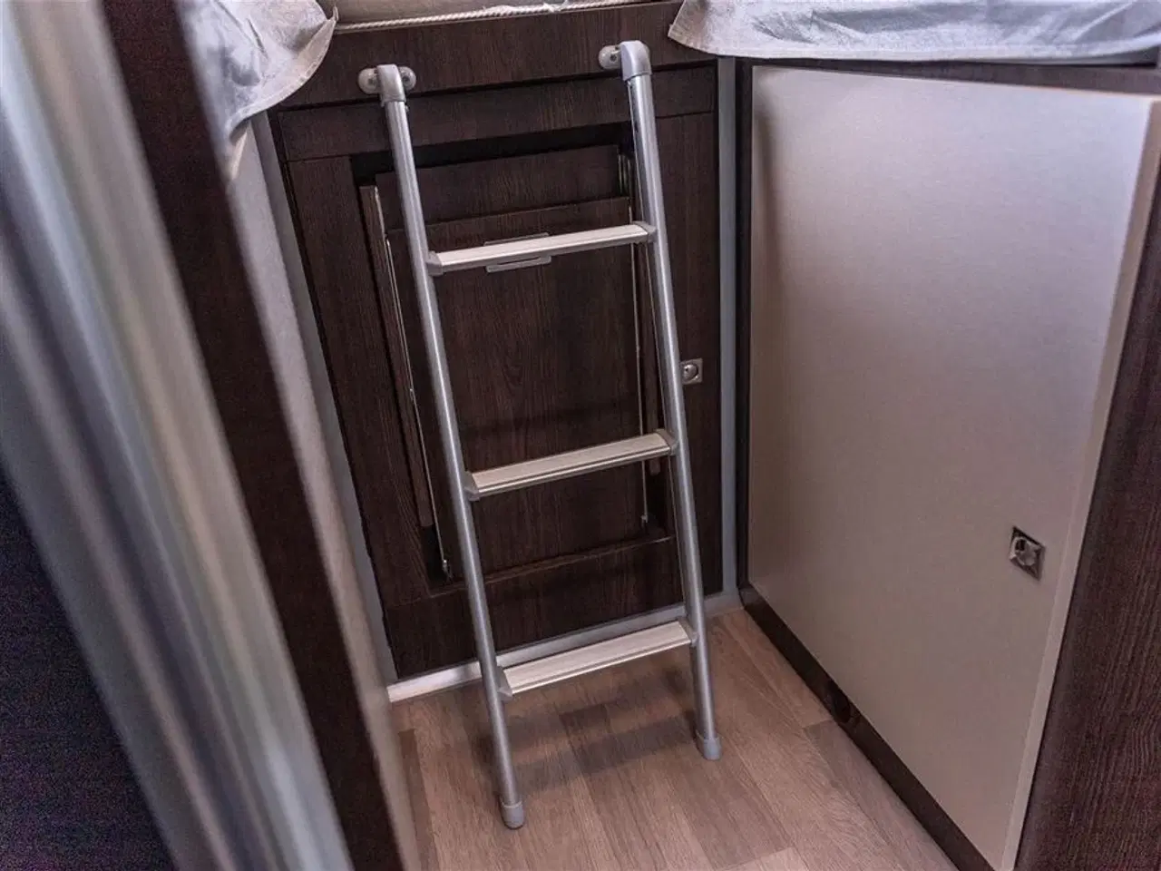 Billede 13 - 2023 - Benimar Sport 363 NK Ekstrem velholdt autocamper til familien