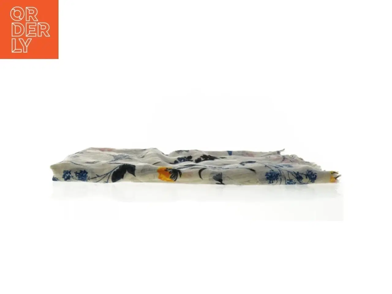 Billede 5 - Blomstret tørklæde fra Pieces (str. 191 x 92 cm)