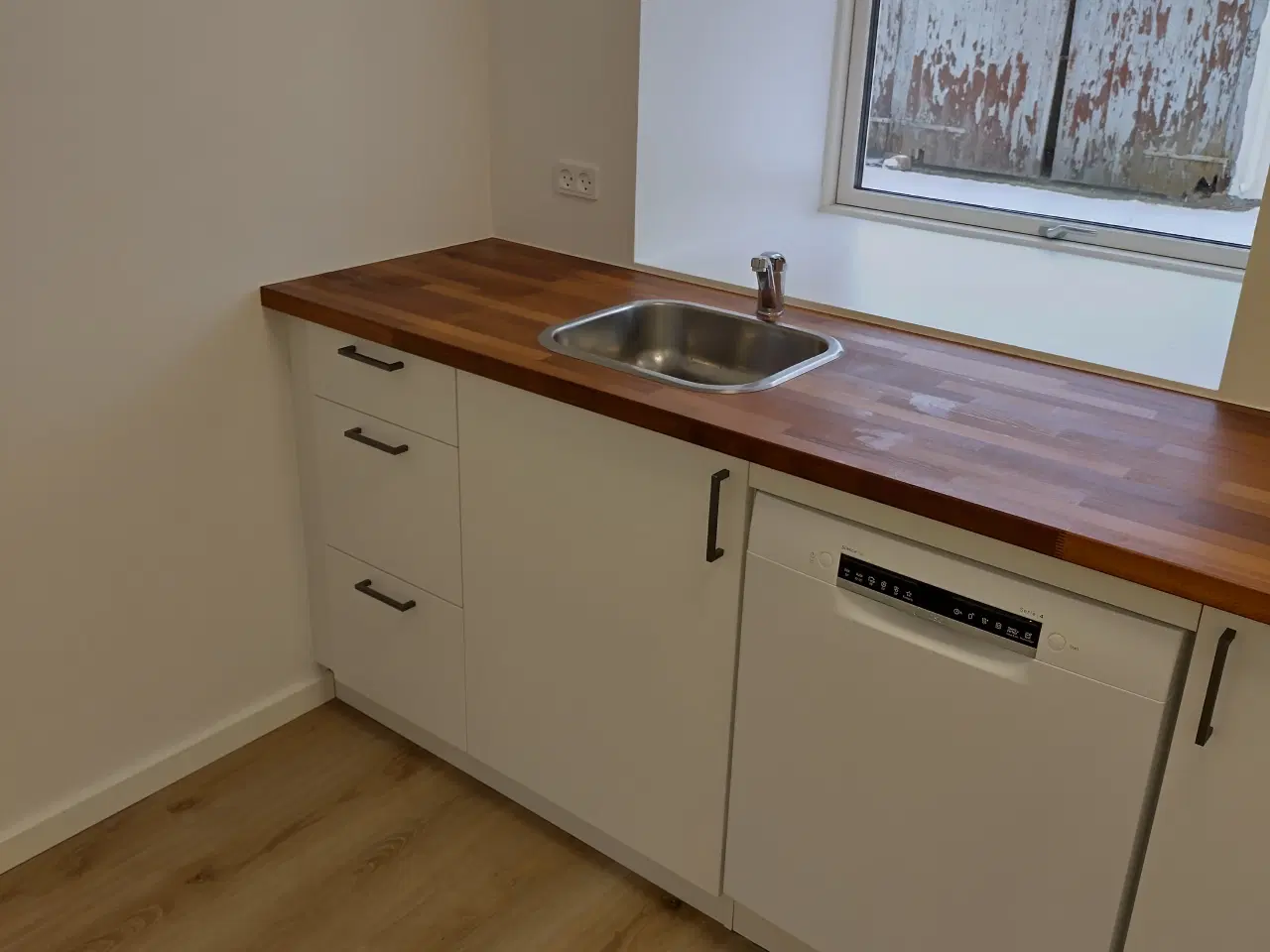 Billede 4 - Ny Istandsat butikslokale udlejes