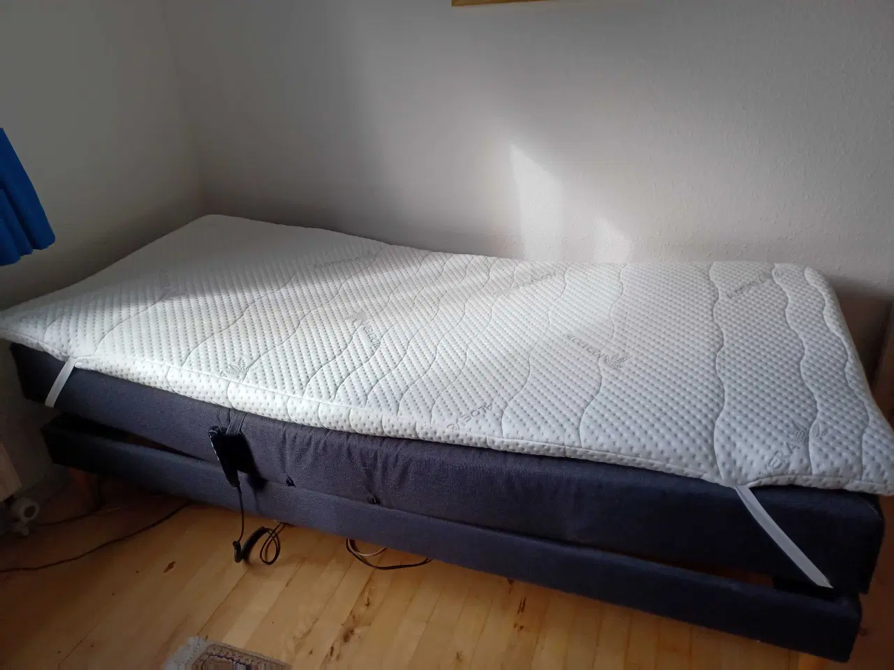Billede 2 - Boxmadras fra Jysk med elevation 9ox200cm
