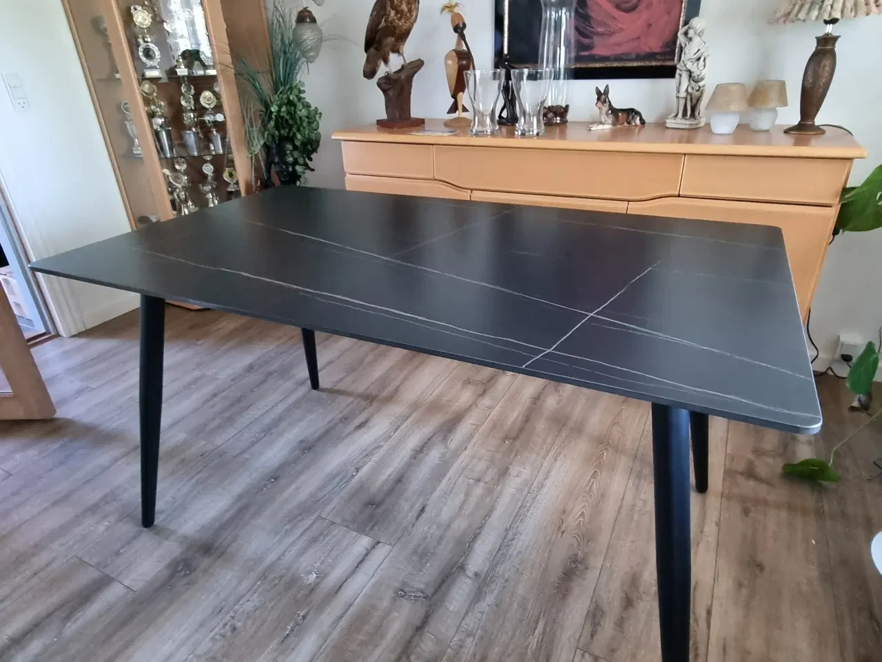 Billede 1 - Spisebord med keramisk bordplade 