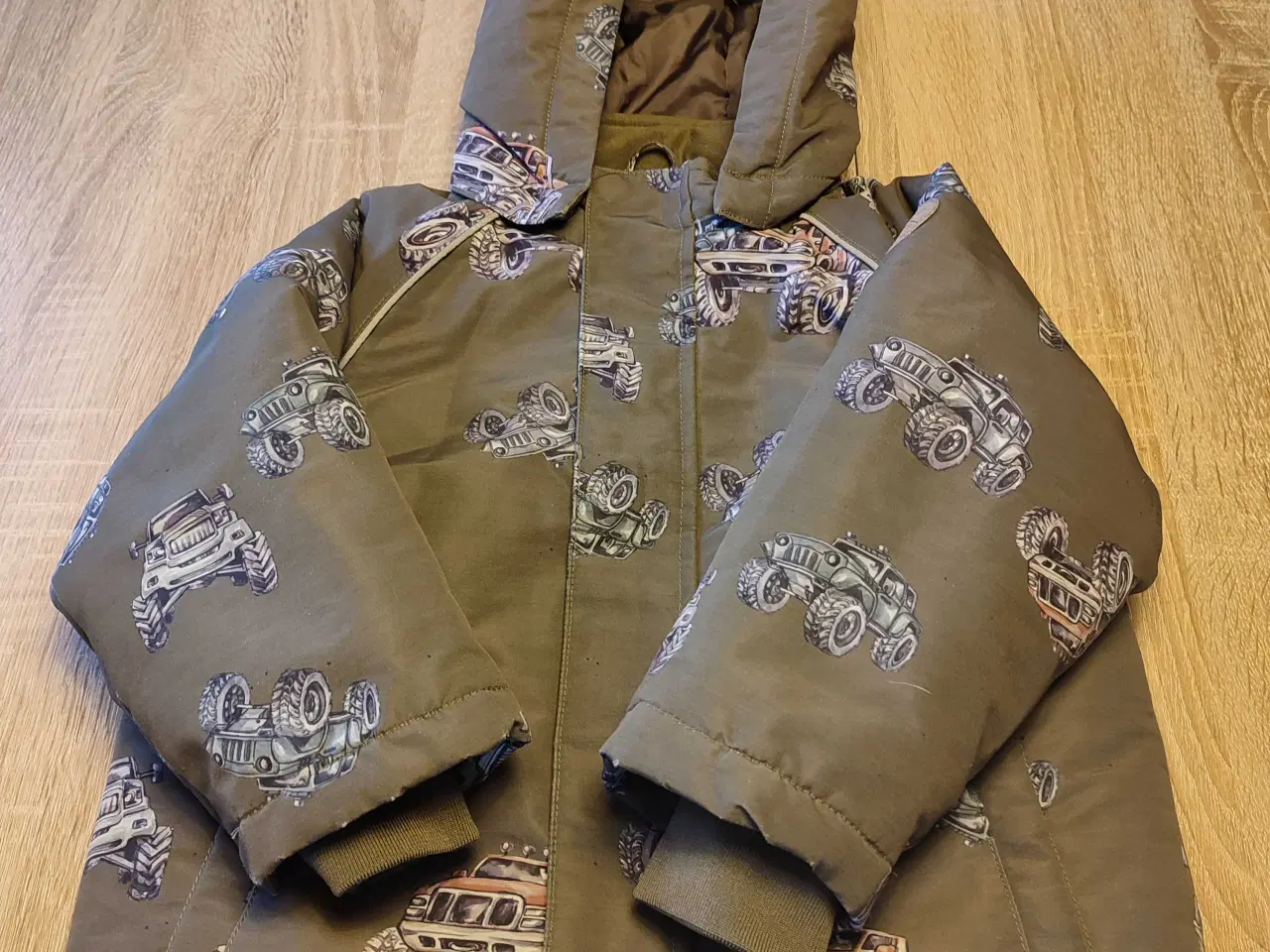 Billede 1 - Vinterjakke med Monster Trucks
