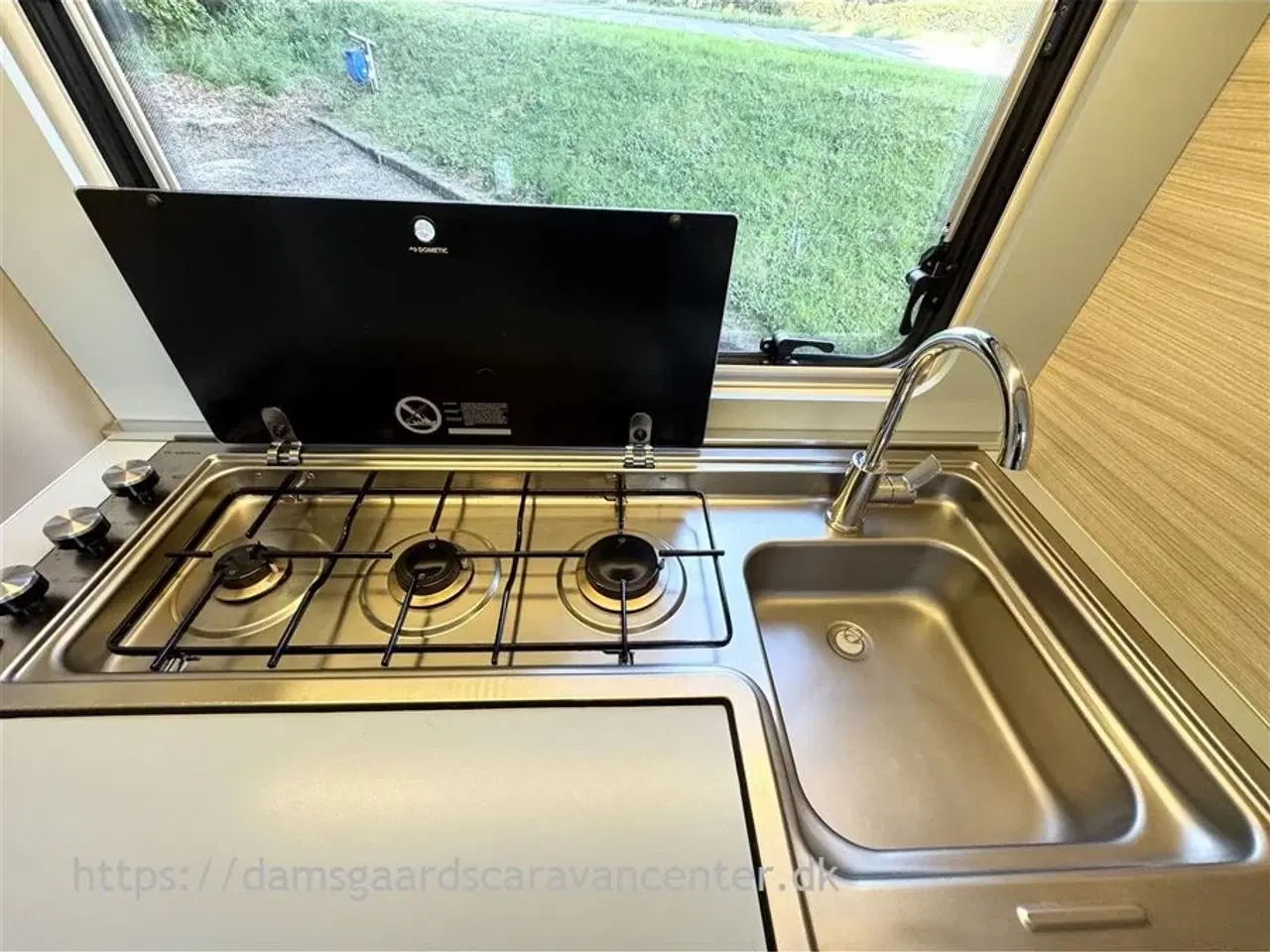 Billede 12 - 2021 - Adria Altea 542 PH   Queensbed-Gulvtemp.-Mover-Telt