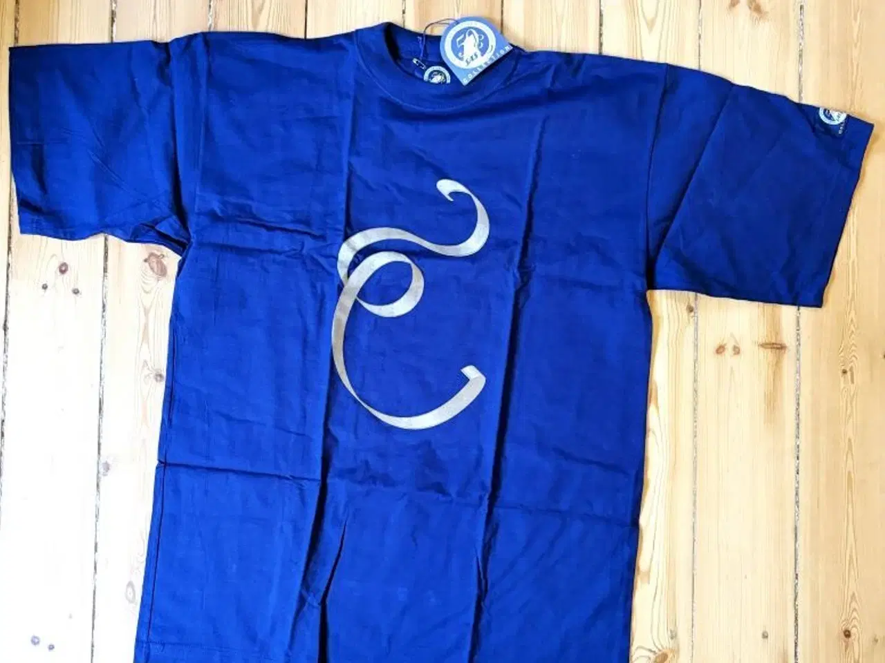 Billede 1 - Helt ny t-shirt fra SAS 50 Collection - Samleobjek