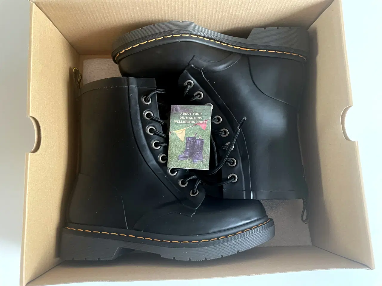 Billede 1 - Dr. Martens gummistøvler 