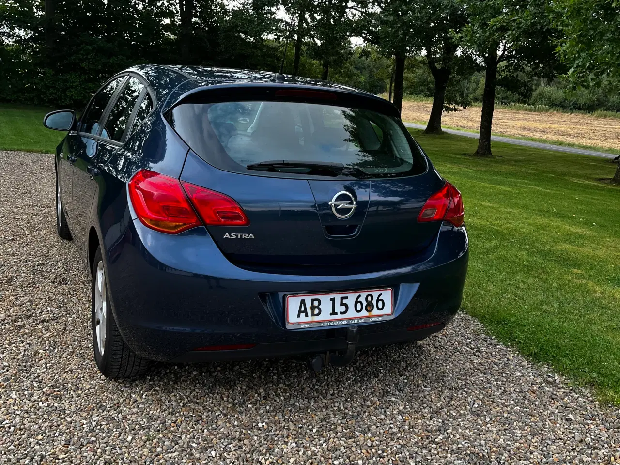 Billede 3 - Flot og meget velholdt Opels Astra J 