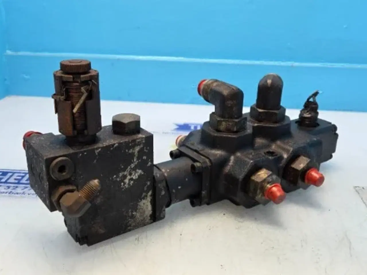 Billede 12 - Bobcat  TL38.70X  Omskifterventil 6687192