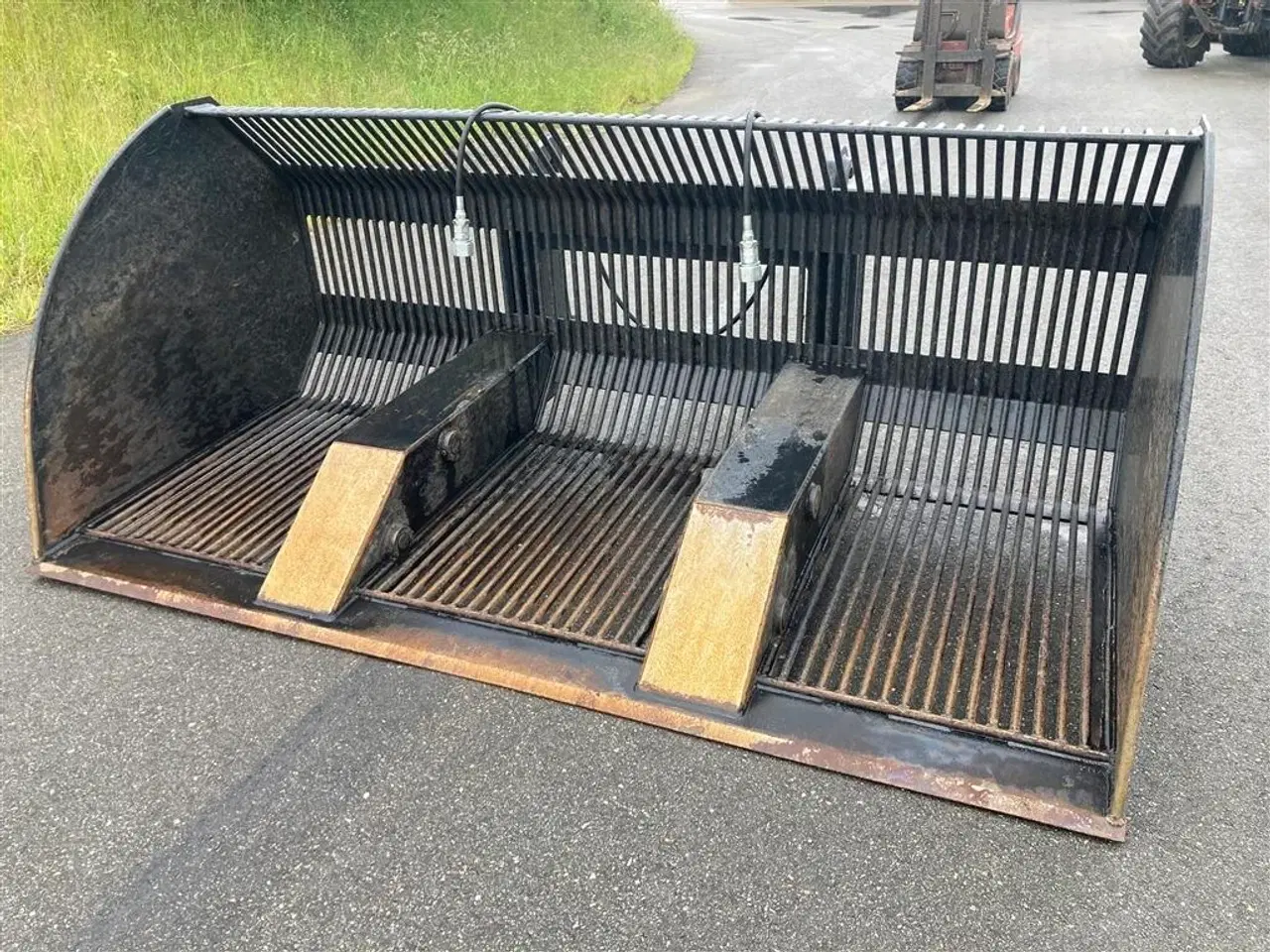 Billede 1 - KS Højtipskovl for kartofler Demoskovl 11-2023 buede gavle KS edition