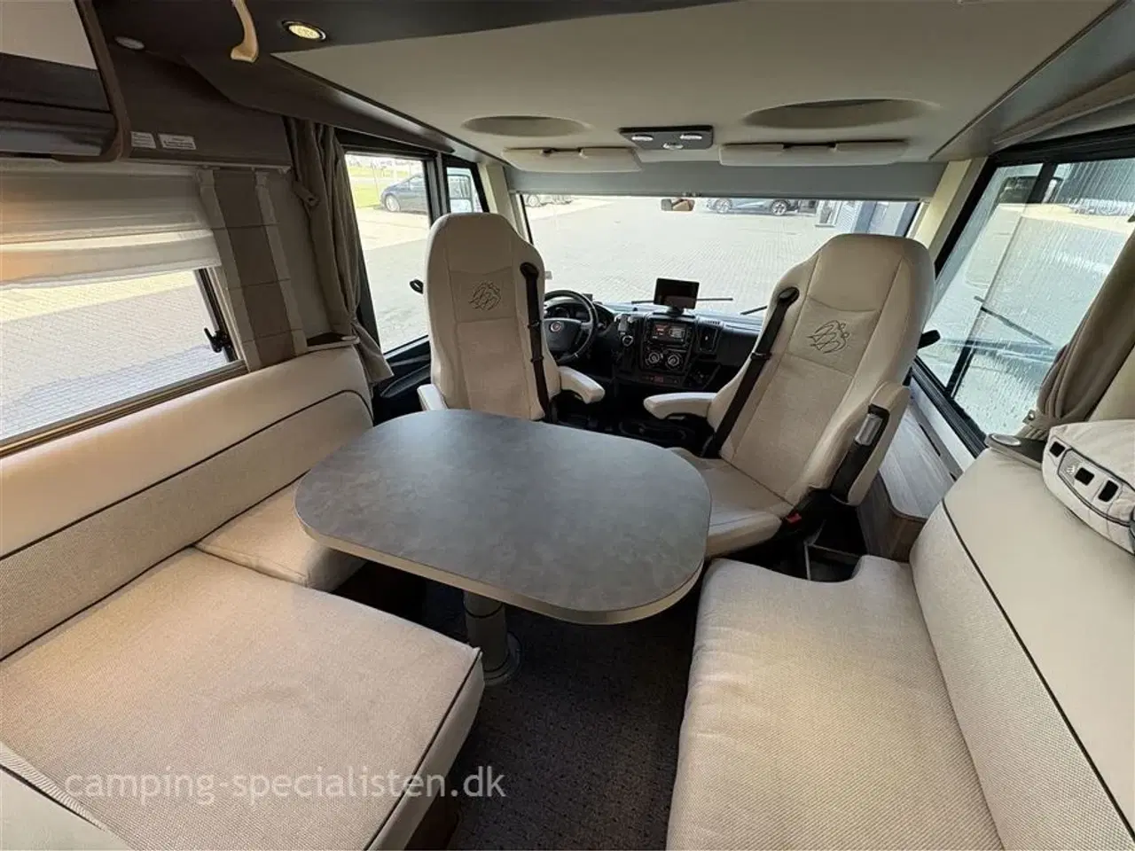 Billede 9 - 2020 - Knaus L!VE I 700 MEG 160 HK   Knaus L!VE I 700 MEG 2020 - kan nu ses hos Camping-Specialisten.dk
