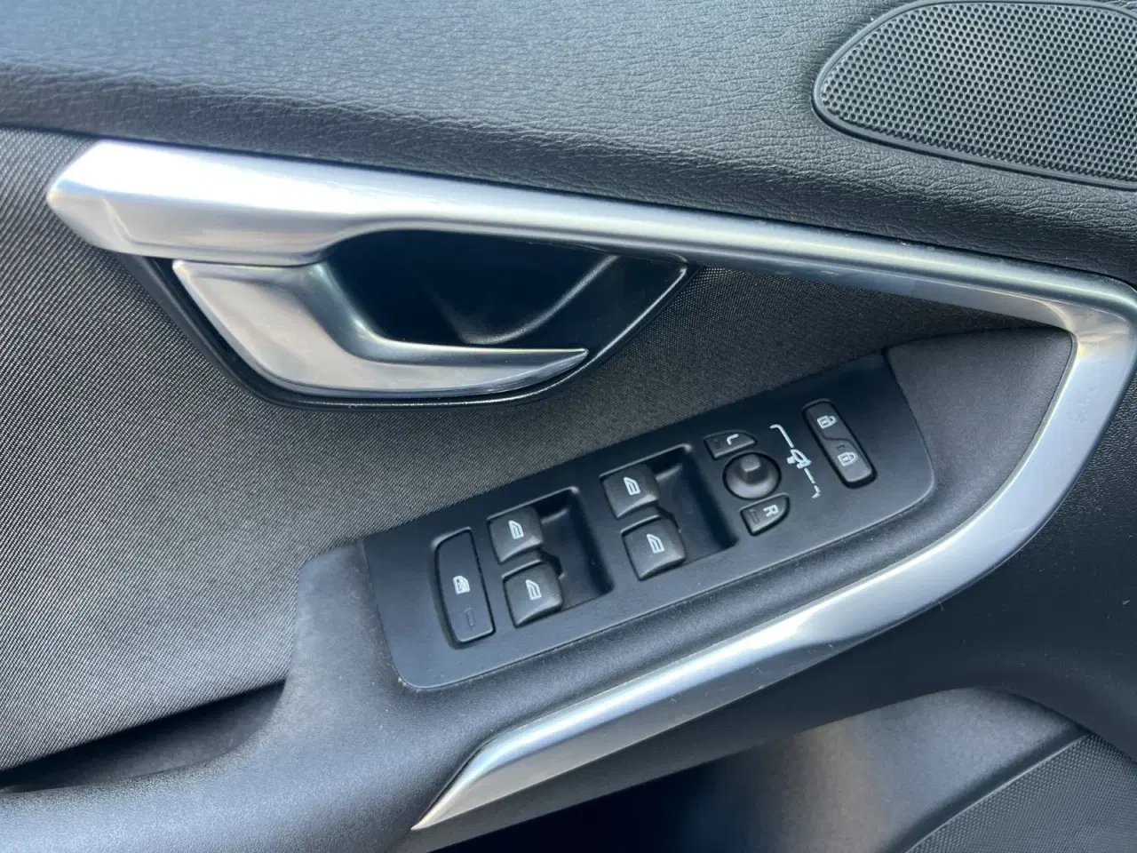Billede 8 - Volvo V40 2,0 D3 150 Momentum aut.