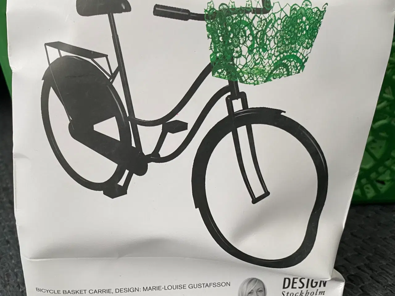 Billede 2 - Smart og let cykelkurv i hård plast (ubrugt)