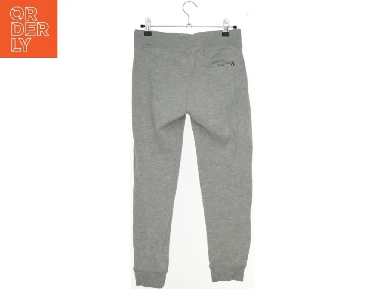 Billede 2 - Grå sweatpants med snøre fra Tommy Hilfiger (str. 140)