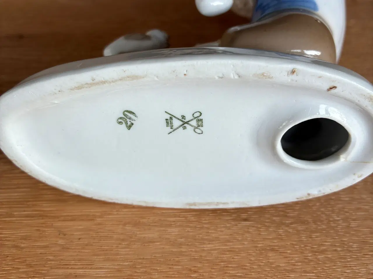 Billede 3 - Porcelænsfigur – dreng med parasol og fugle – 1959
