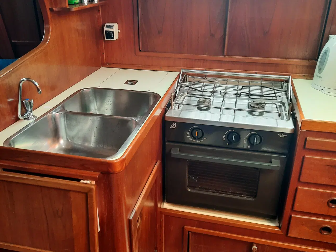 Billede 8 - Comfortina 32 årg. 1986 med Volvo Penta D1-30